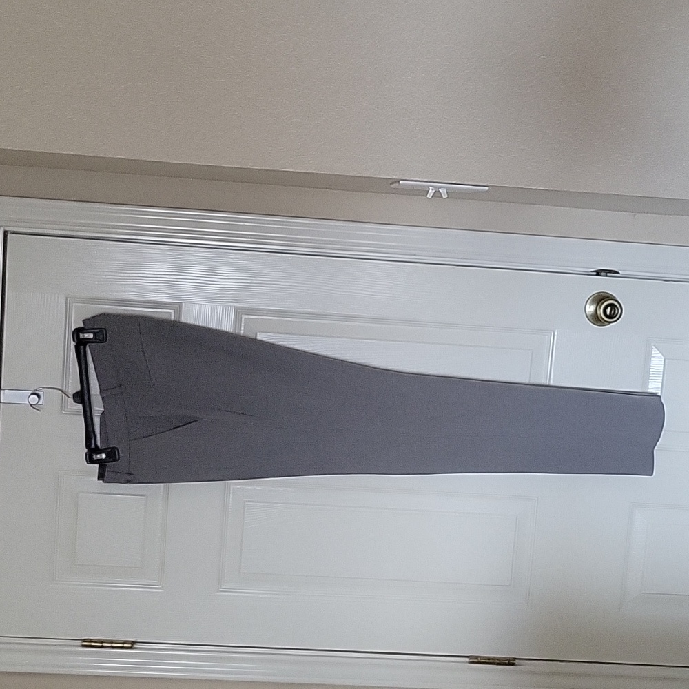 Express Columnist Barely Bood Mid Rise size 8